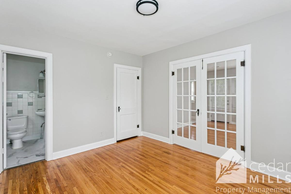 Apartment for rent at 405 N Hillside, Wichita, KS 67214