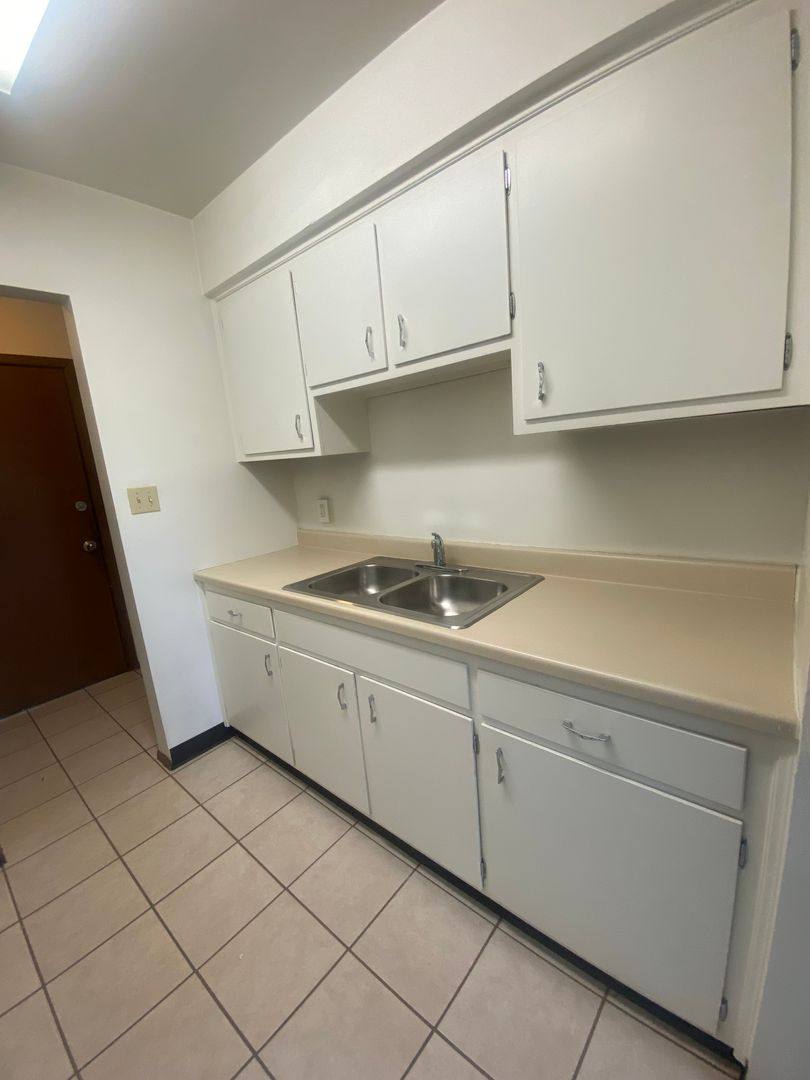 Apartment for rent at 25701-25781 Lakeshore Blvd, Euclid, OH 44132