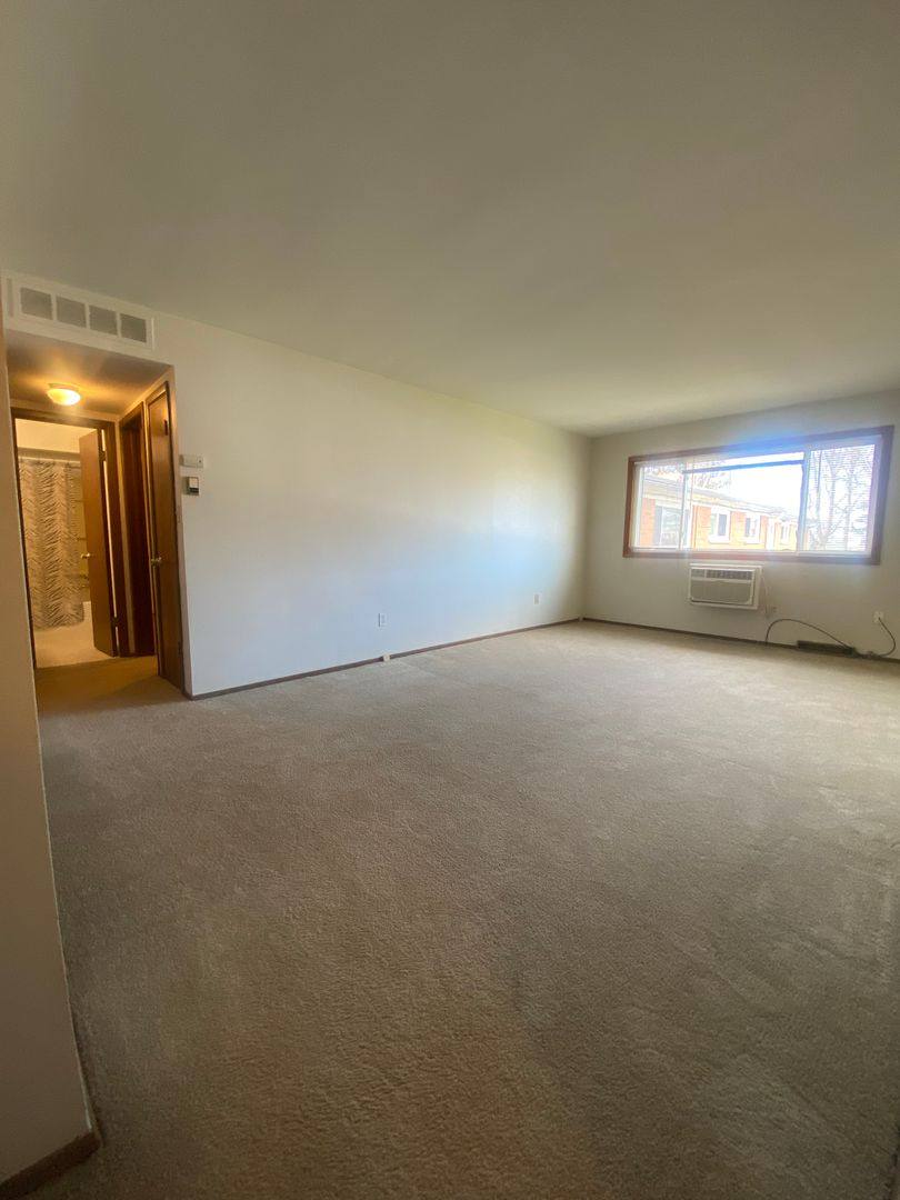 Apartment for rent at 25701-25781 Lakeshore Blvd, Euclid, OH 44132