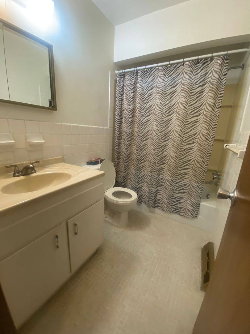 Apartment for rent at 25701-25781 Lakeshore Blvd, Euclid, OH 44132