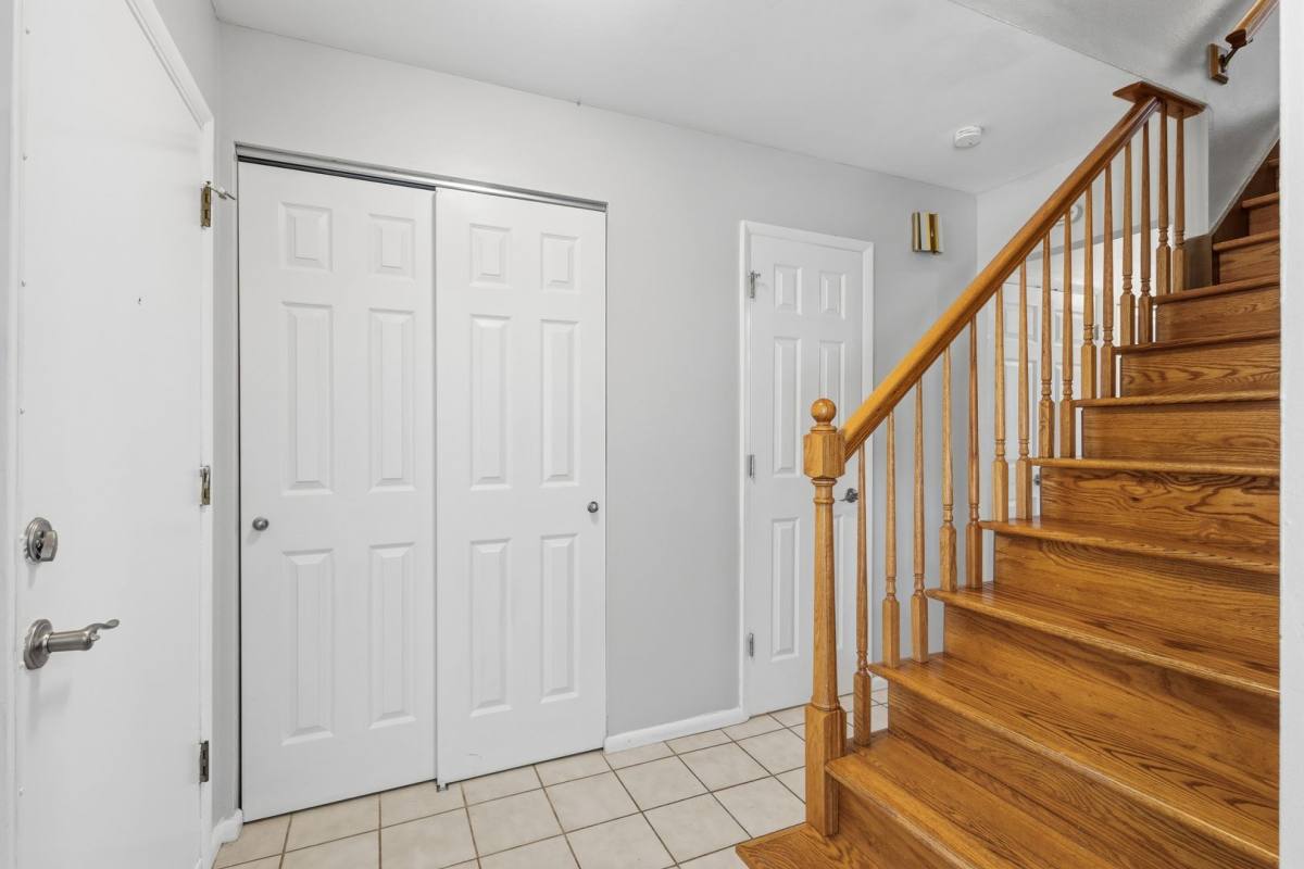 Townhouse for rent at 502-510 Broadmoor Dr, Chesterfield, MO 63017
