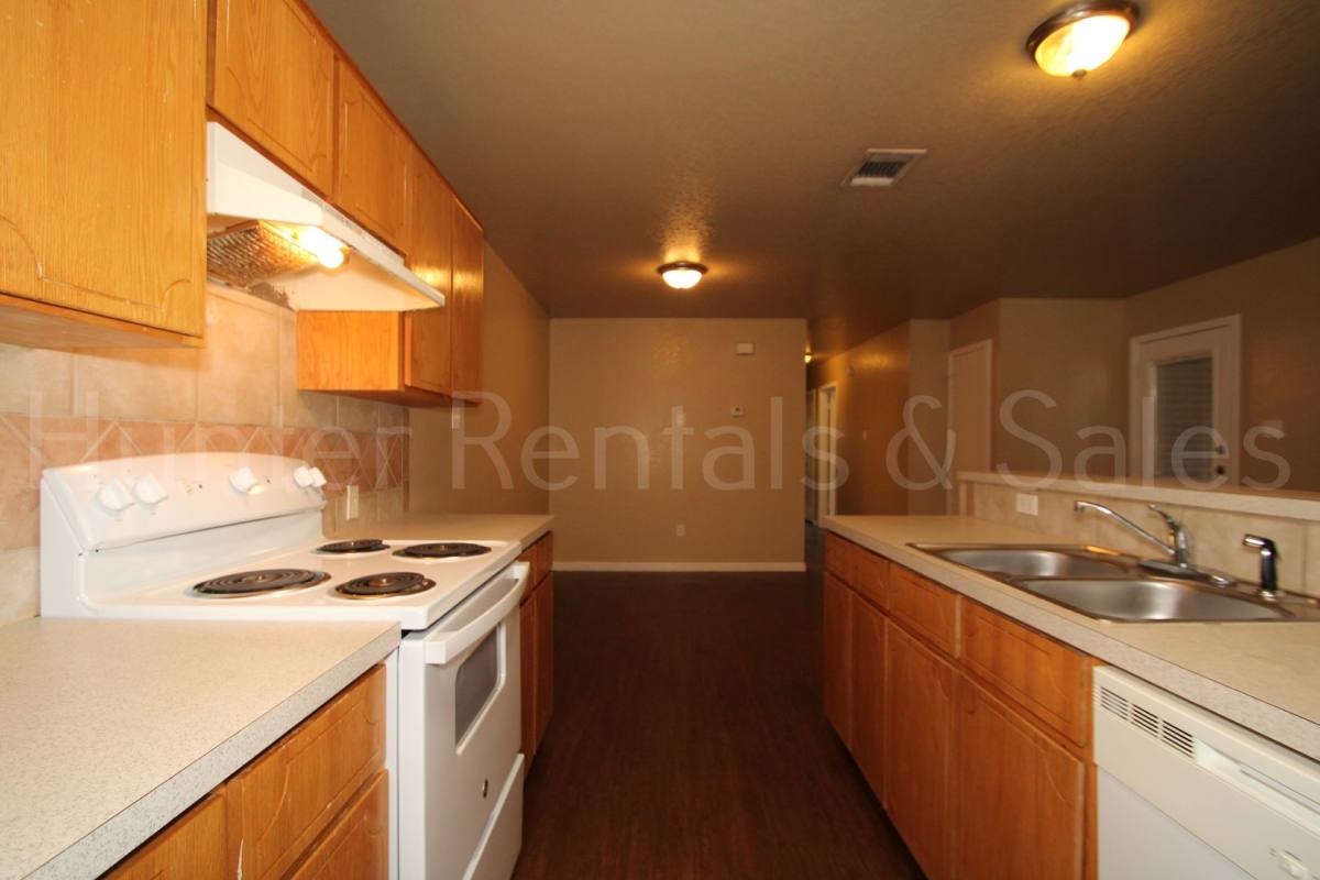 Townhouse for rent at 930-B Ramblewood St, Harker Heights, TX 76548