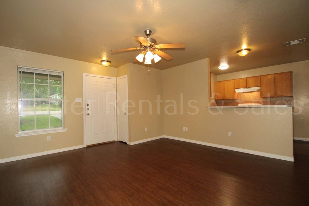 Townhouse for rent at 930-B Ramblewood St, Harker Heights, TX 76548