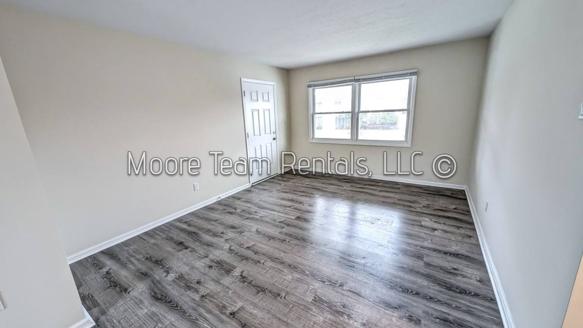 Apartment for rent at 420 Sixth Ave W, Hendersonville, NC 28739
