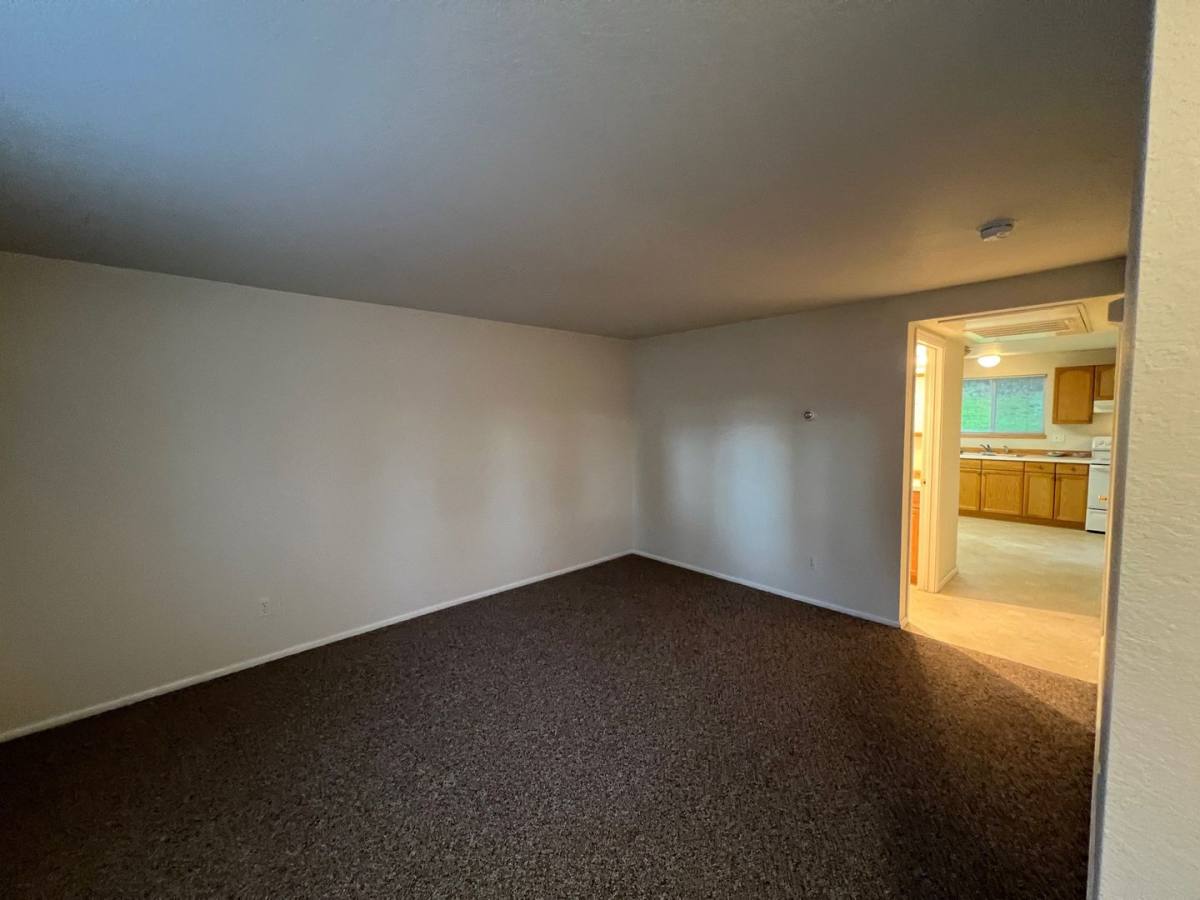 Apartment for rent at 442 - 488 Willow Creek Lane, Sutherlin, OR 97479