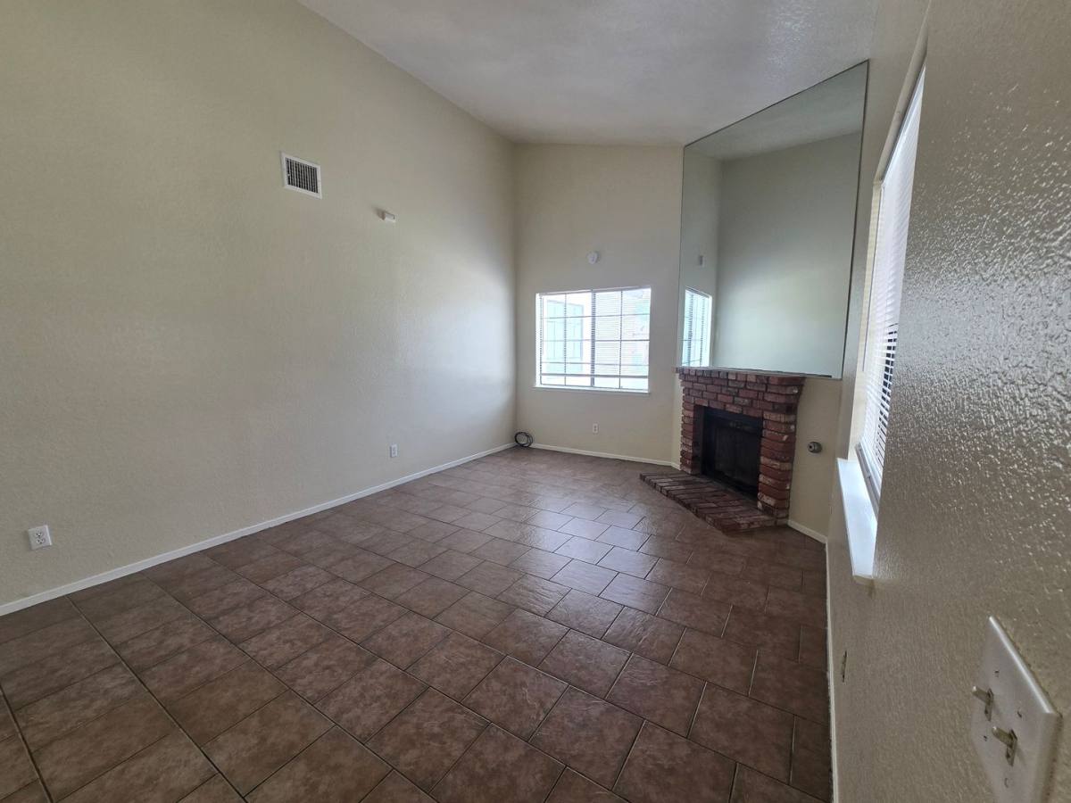 House for rent at 43632 San Francisco Ave, Lancaster, CA 93535