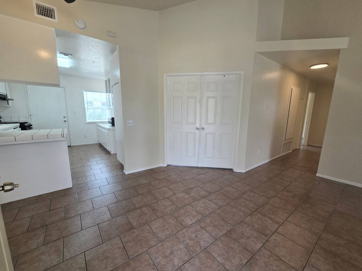 House for rent at 43632 San Francisco Ave, Lancaster, CA 93535