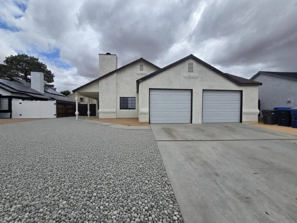 House for rent at 43632 San Francisco Ave, Lancaster, CA 93535