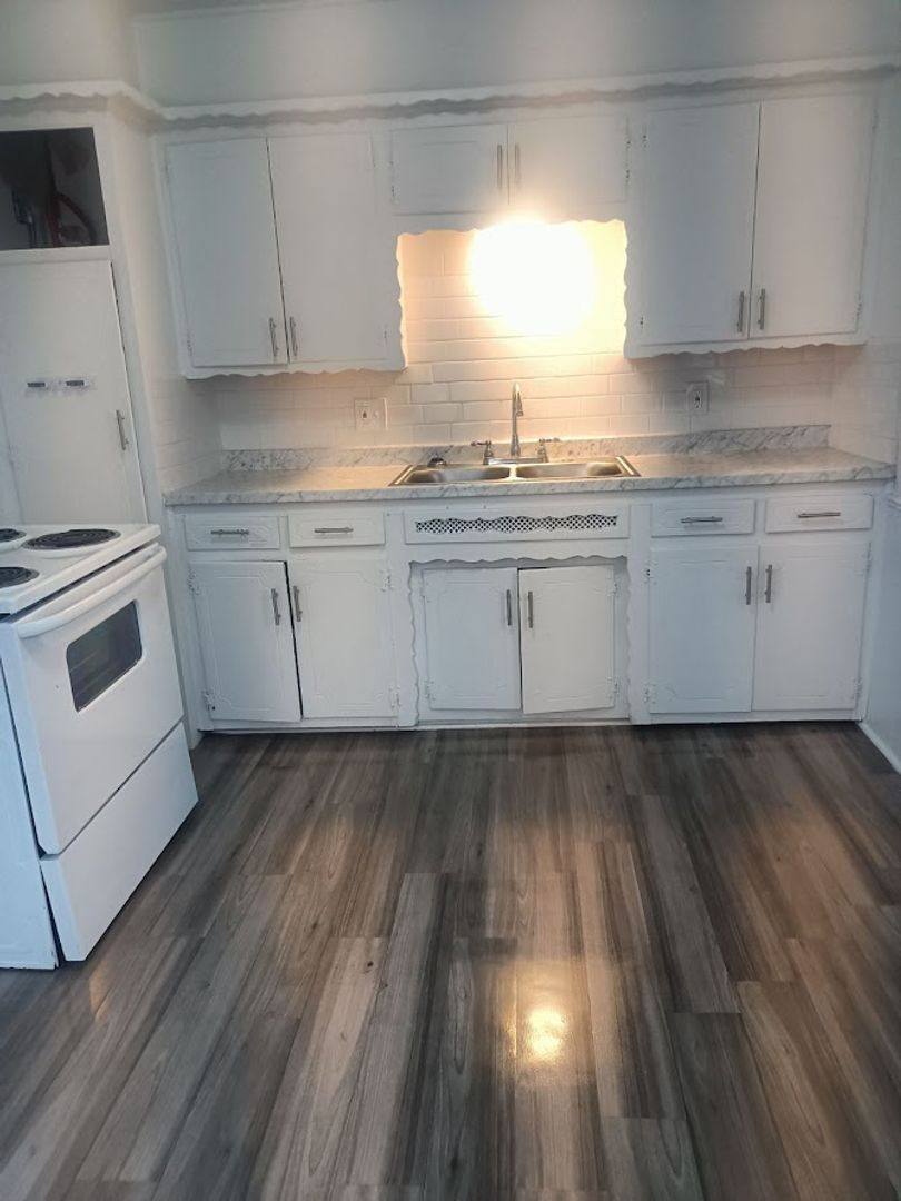 Townhouse for rent at 133 SE 45th St, Oklahoma City, OK 73129