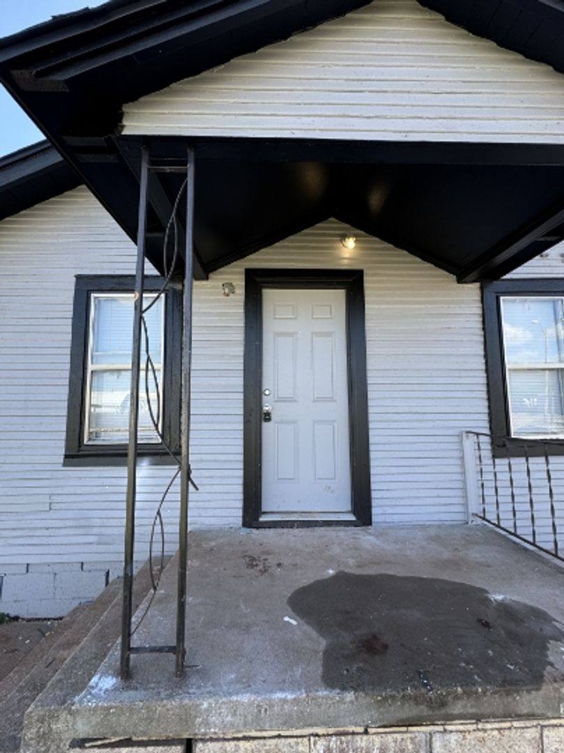 Townhouse for rent at 133 SE 45th St, Oklahoma City, OK 73129