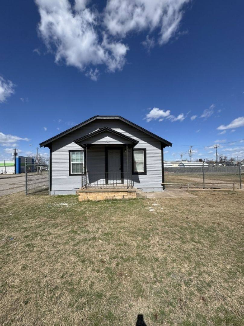 Townhouse for rent at 133 SE 45th St, Oklahoma City, OK 73129