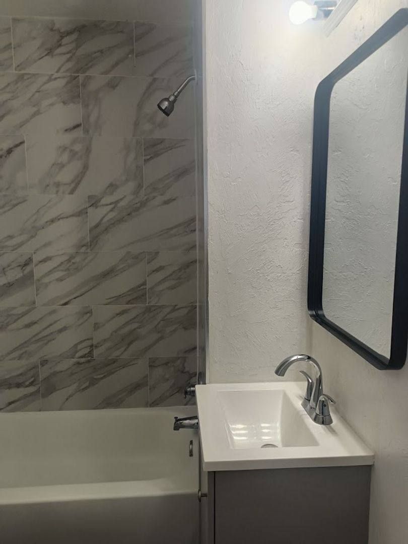 Townhouse for rent at 133 SE 45th St, Oklahoma City, OK 73129