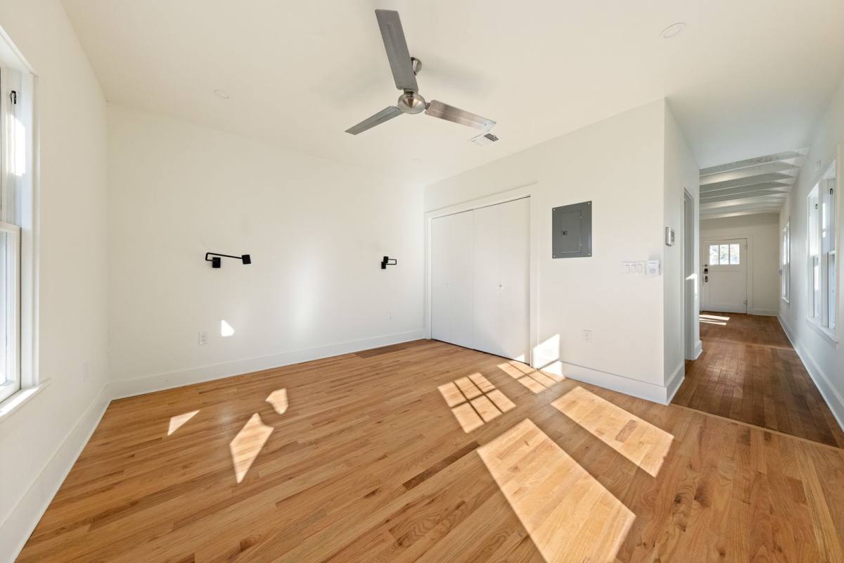 House for rent at 909 N Mesquite St, San Antonio, TX 78202
