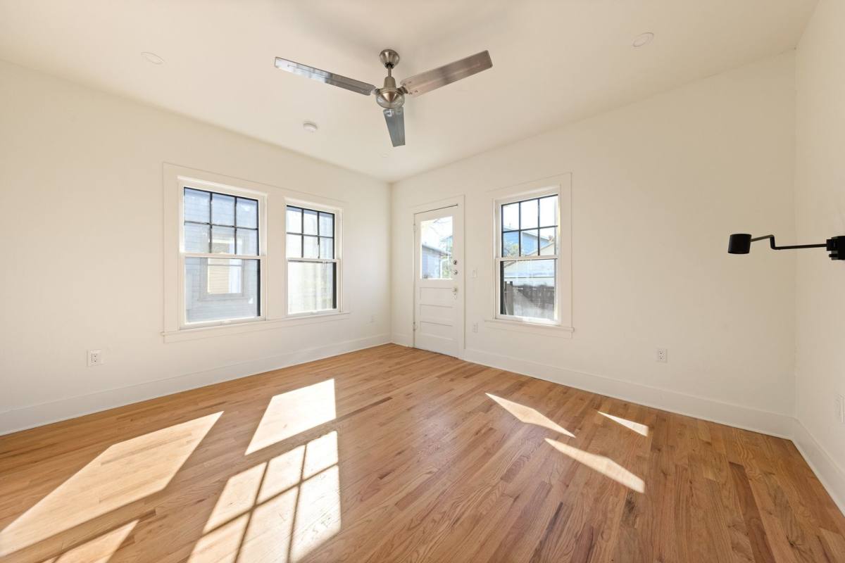 House for rent at 909 N Mesquite St, San Antonio, TX 78202