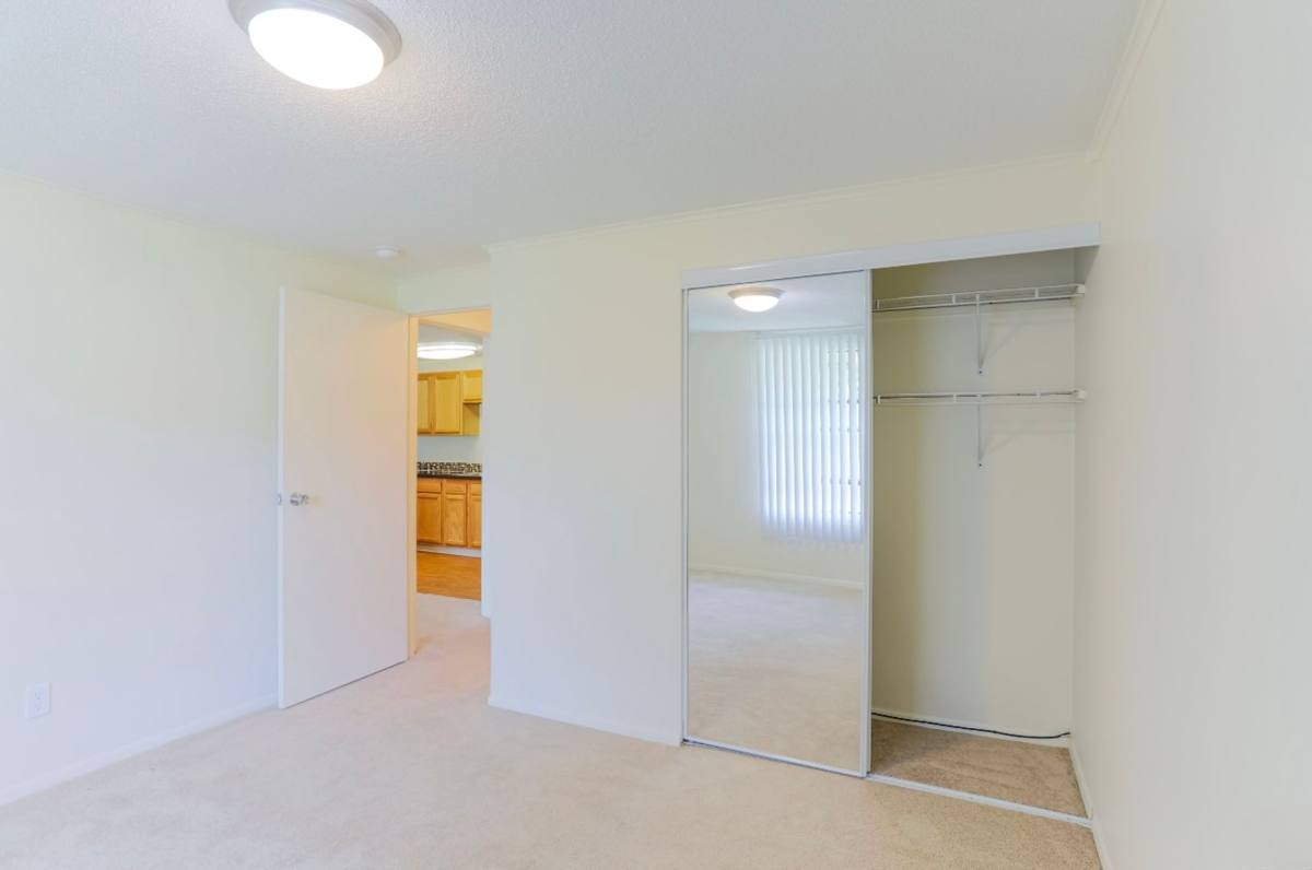 Townhouse for rent at 5278 Southwestern Blvd, Hamburg, NY 14075