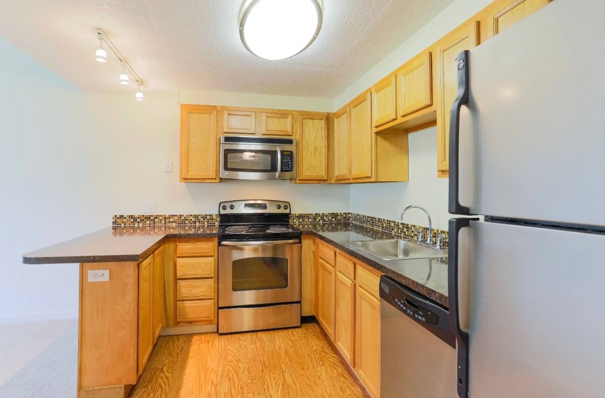 Townhouse for rent at 5278 Southwestern Blvd, Hamburg, NY 14075