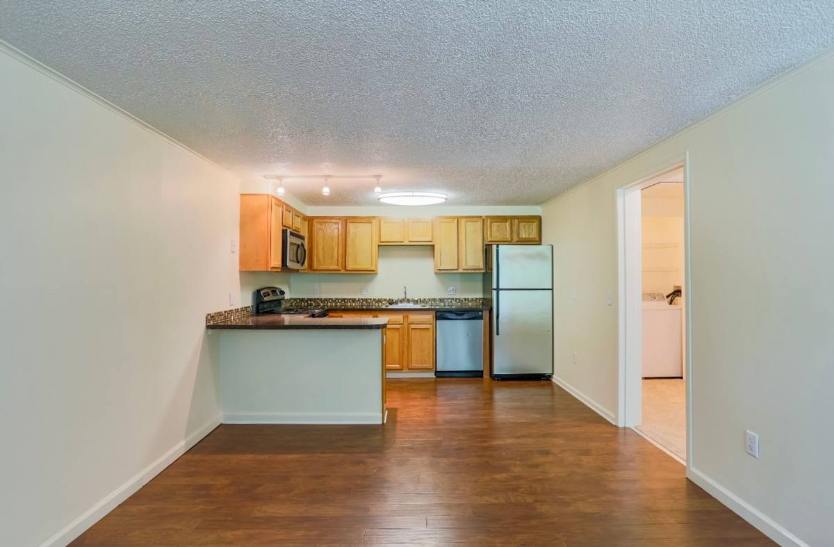 Townhouse for rent at 5278 Southwestern Blvd, Hamburg, NY 14075