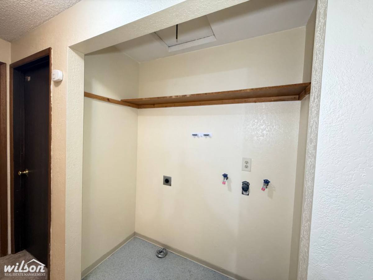 Apartment for rent at 1211 Ledwich Ave, Yakima, WA 98902