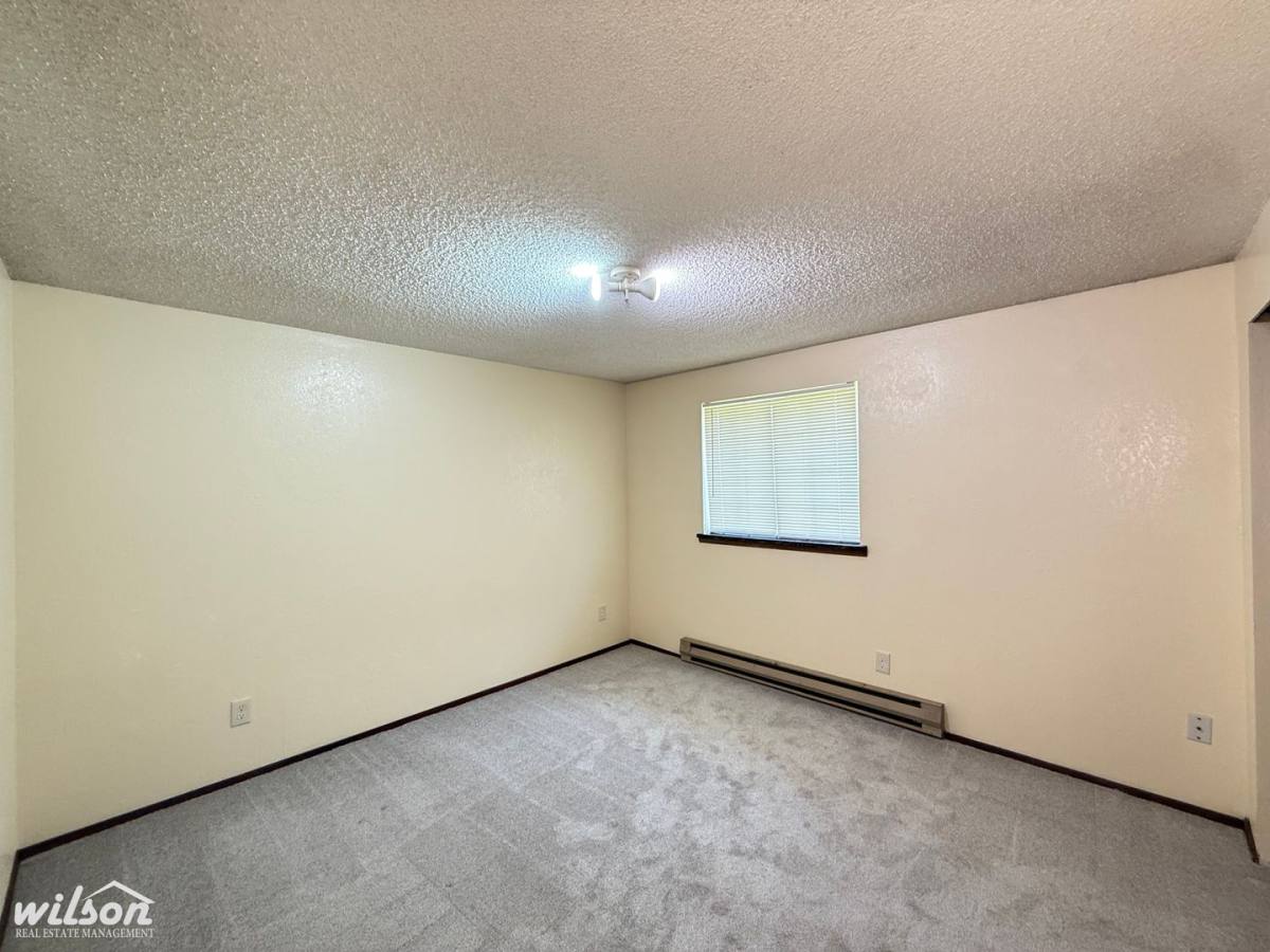 Apartment for rent at 1211 Ledwich Ave, Yakima, WA 98902