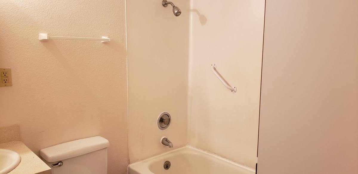 Apartment for rent at 5929 N Lombard St, Portland, OR 97203