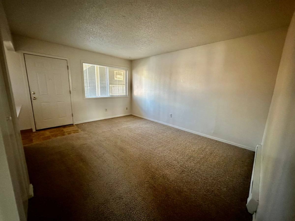 Apartment for rent at 5929 N Lombard St, Portland, OR 97203