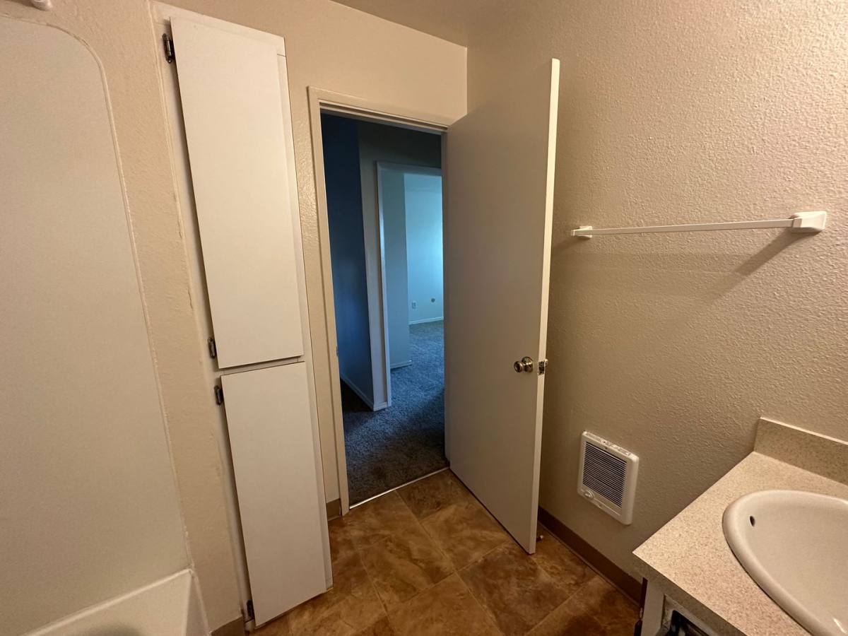 Apartment for rent at 5929 N Lombard St, Portland, OR 97203