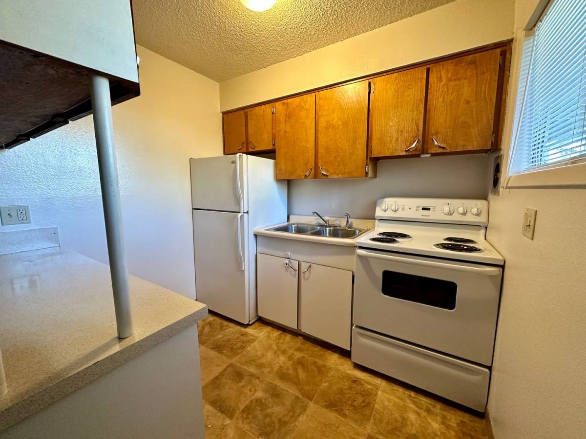 Apartment for rent at 5929 N Lombard St, Portland, OR 97203