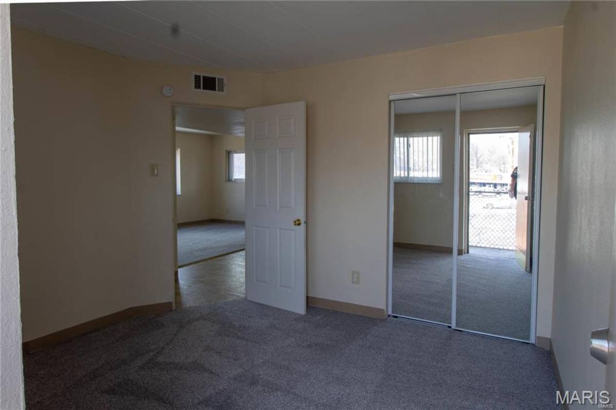 Apartment for rent at 2758 Walton Rd, Saint Louis, MO 63114