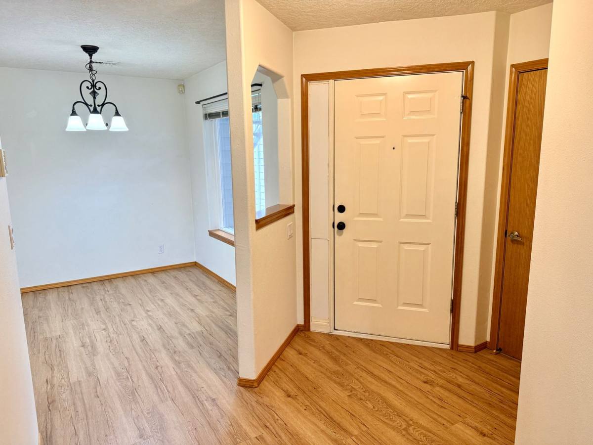 Apartment for rent at 1206 SW 257th Ave, Troutdale, OR 97060