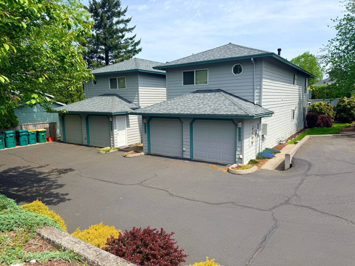 Apartment for rent at 1206 SW 257th Ave, Troutdale, OR 97060