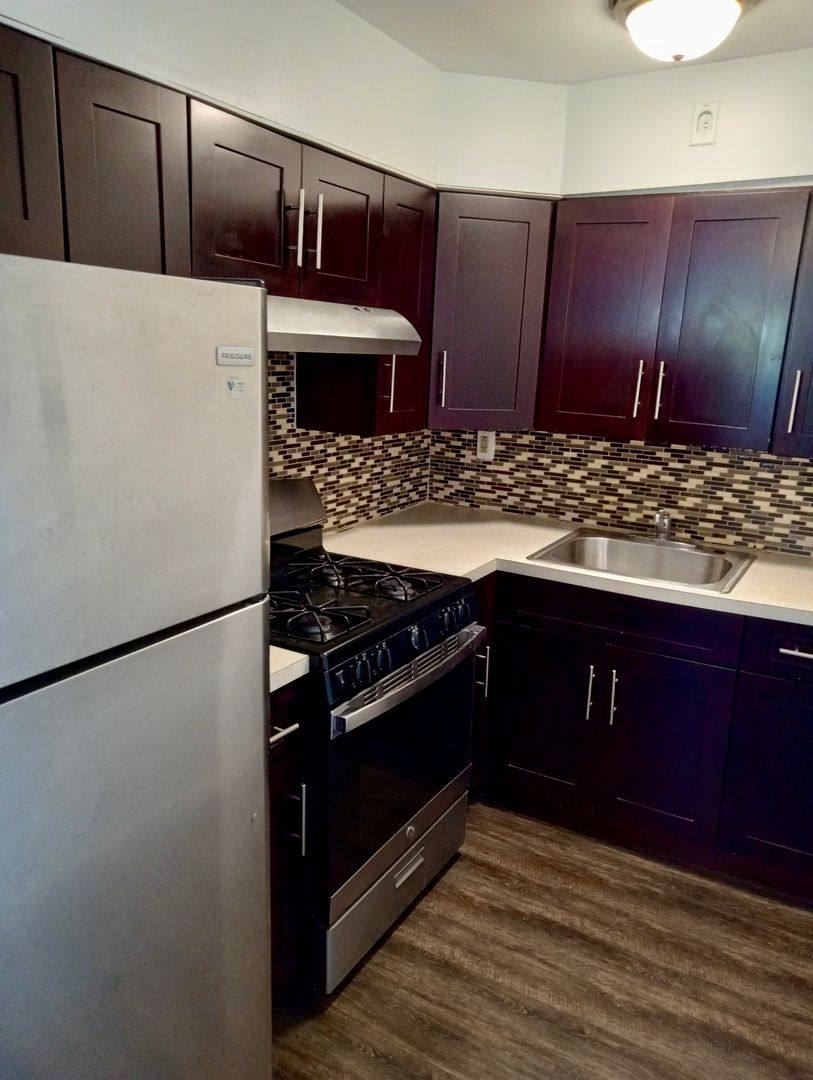 Apartment for rent at 91 Hamilton Ave, Fairview, NJ 07022