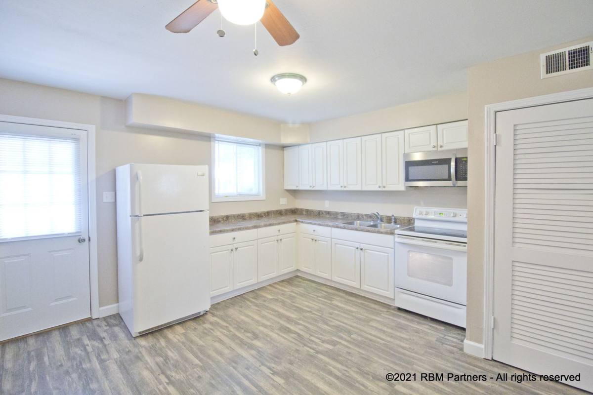 Apartment for rent at 1500-1514 Schiller Ave, Edwardsville, IL 62025