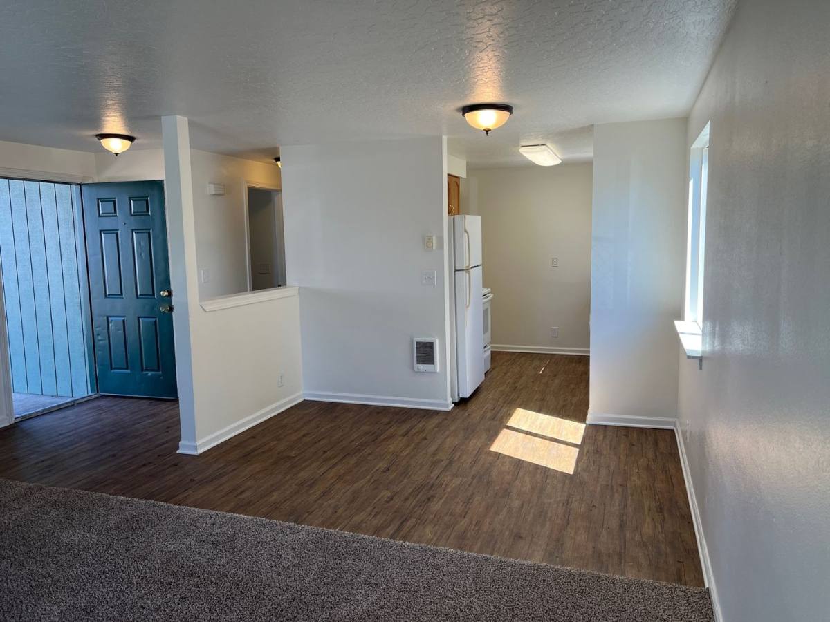 Apartment for rent at 270, 272 Kruse St, Sutherlin, OR 97479