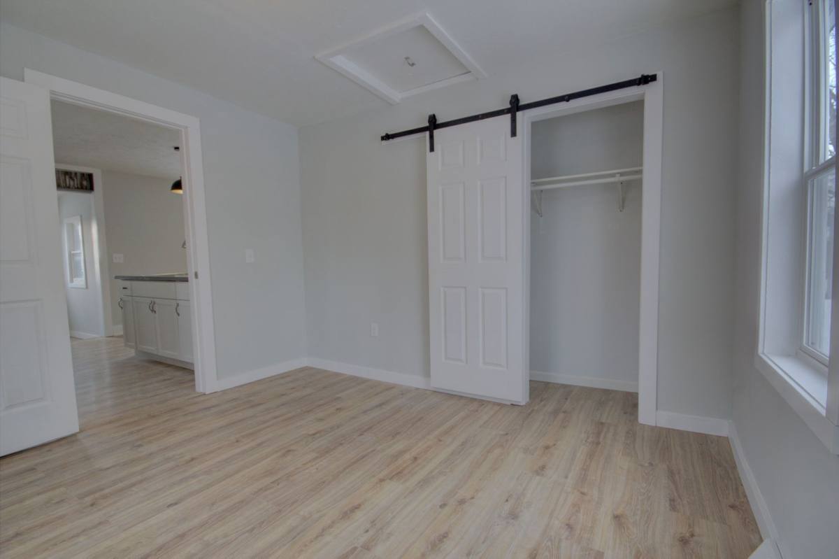 House for rent at 709 28th St, Bettendorf, IA 52722