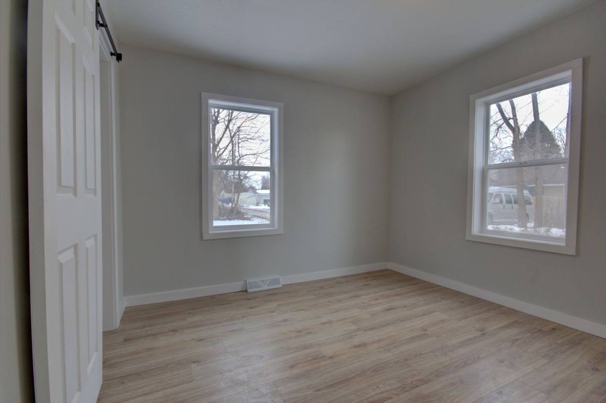 House for rent at 709 28th St, Bettendorf, IA 52722