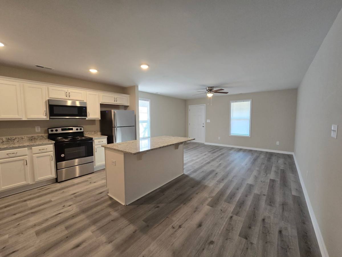 House for rent at 131-B S 6th St, Spring Lake, NC 28390