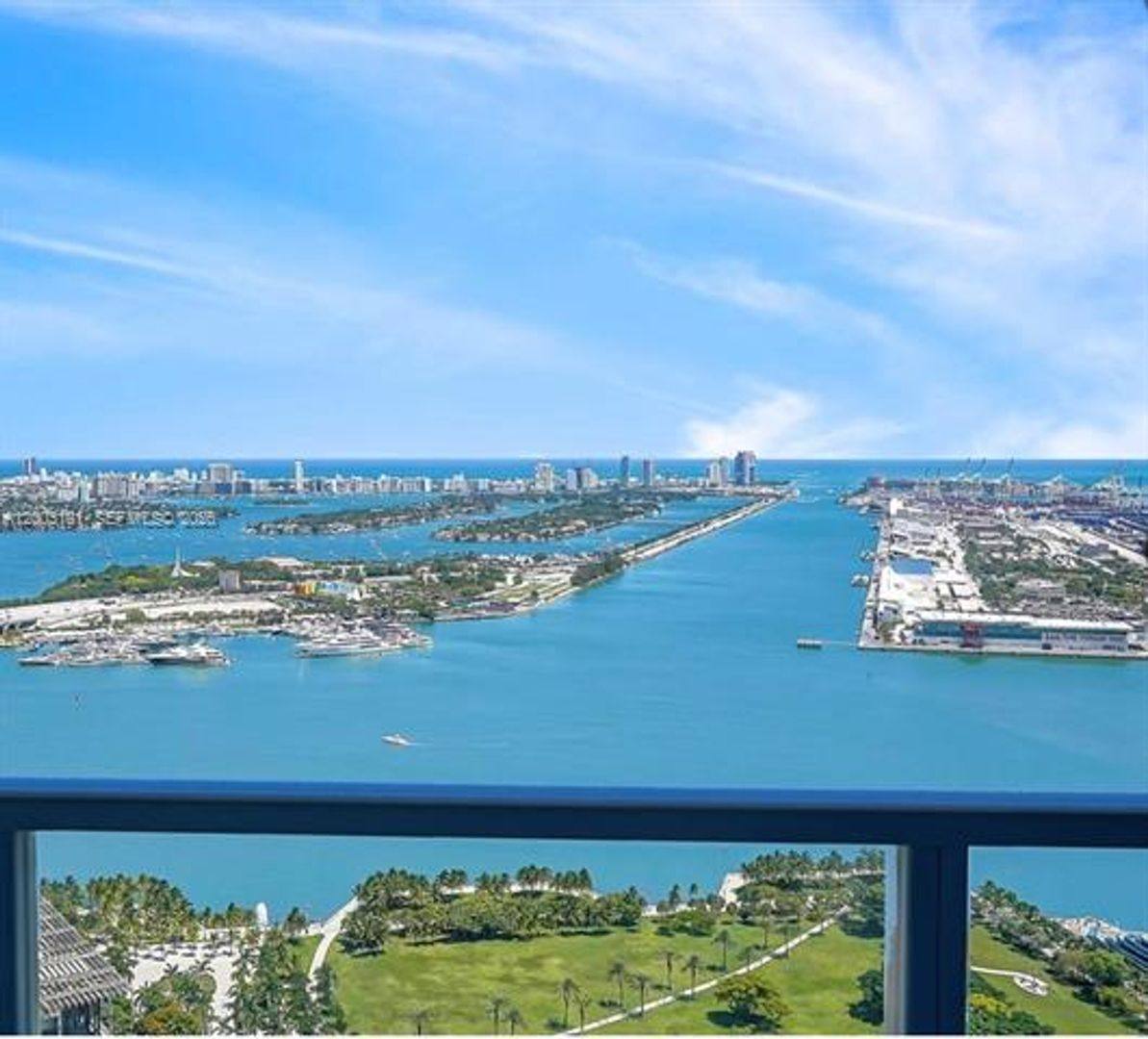 Apartment for rent at 1100 Biscayne Blvd, Miami, FL 33132
