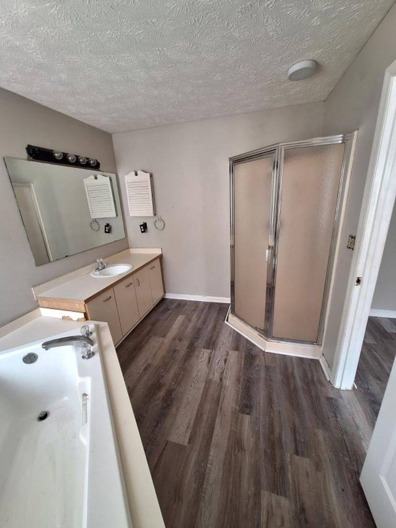 Apartment for rent at 1002 Brookhollow Dr, Fayetteville, NC 28314