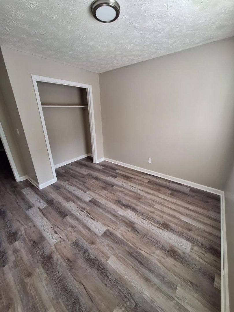 Apartment for rent at 1002 Brookhollow Dr, Fayetteville, NC 28314