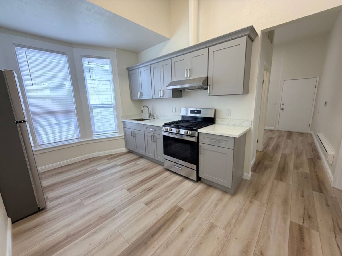 Apartment for rent at 1115 7th Ave, Oakland, CA 94606