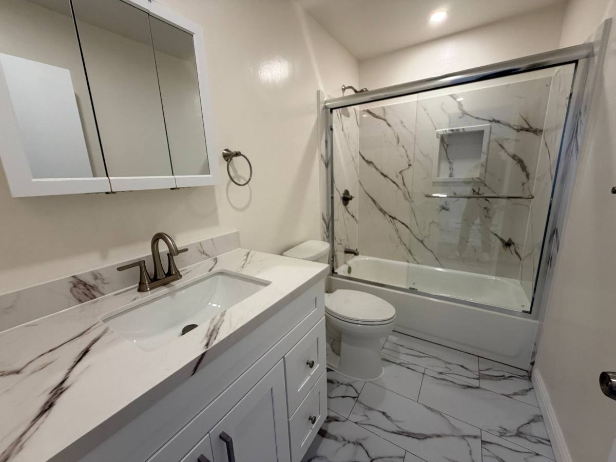 Apartment for rent at 1115 7th Ave, Oakland, CA 94606