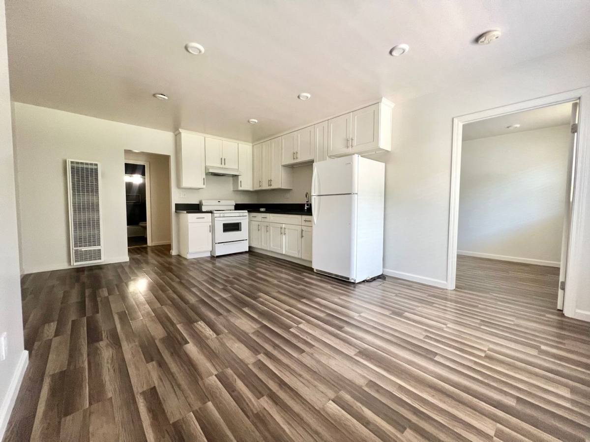 Apartment for rent at 4020 Stevely Ave, Los Angeles, CA 90008