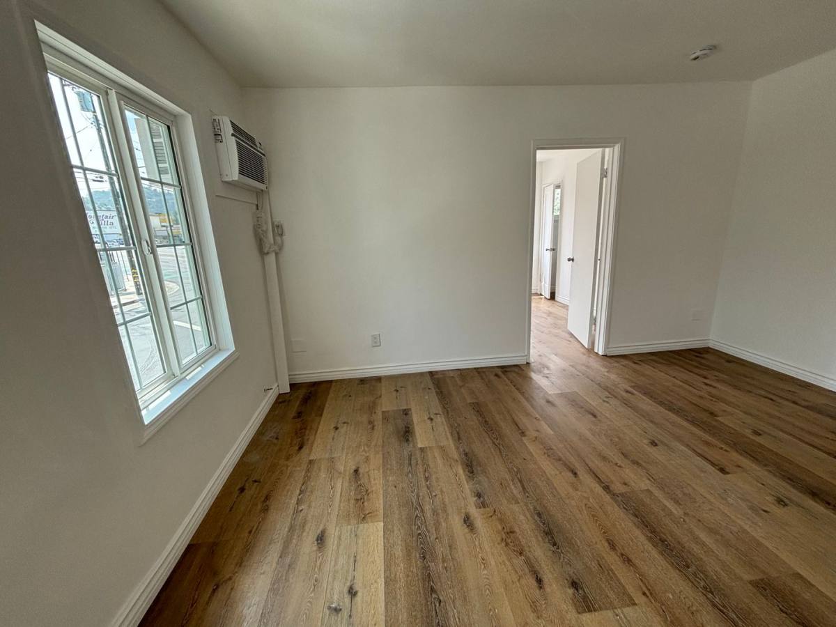 Apartment for rent at 7427 Foothill Blvd, Tujunga, CA 91042