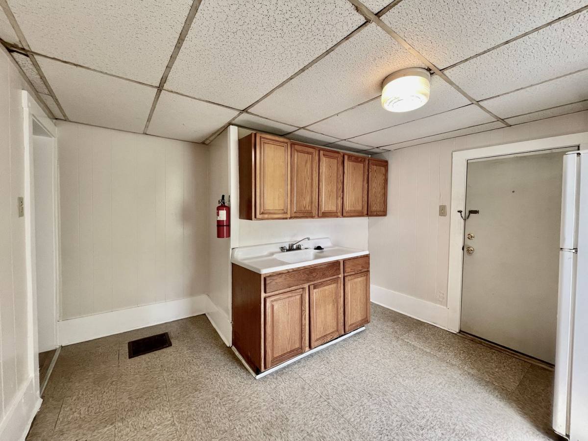 Apartment for rent at 103 Marion St, Bridgeton, NJ 08302
