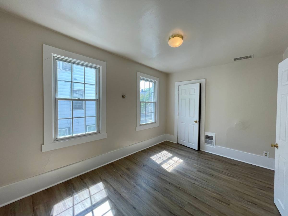 Apartment for rent at 103 Marion St, Bridgeton, NJ 08302