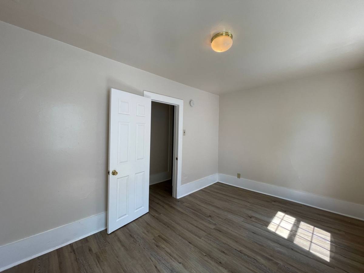 Apartment for rent at 103 Marion St, Bridgeton, NJ 08302