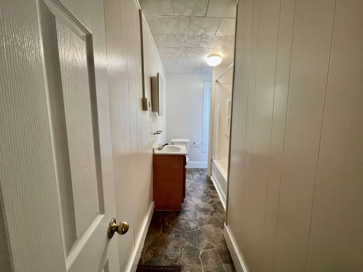 Apartment for rent at 103 Marion St, Bridgeton, NJ 08302