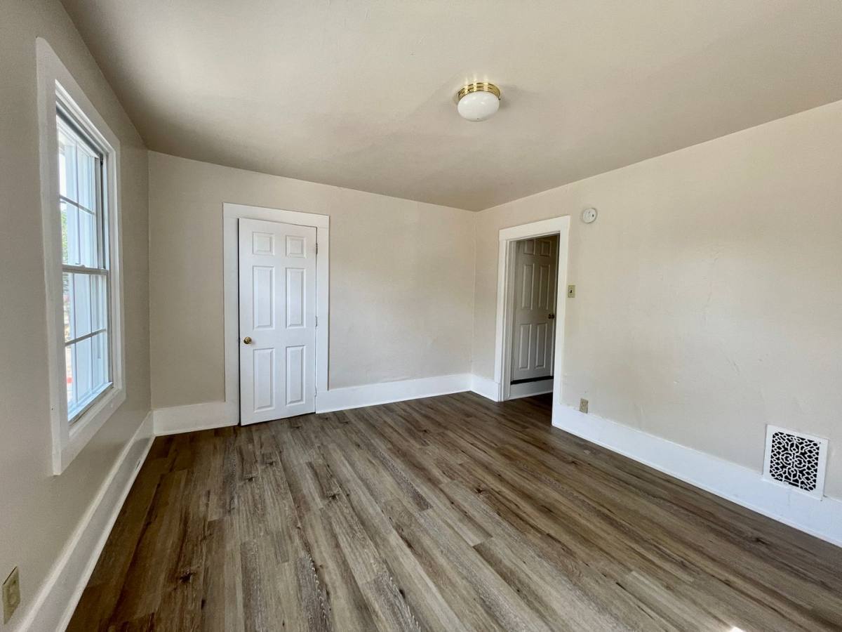 Apartment for rent at 103 Marion St, Bridgeton, NJ 08302