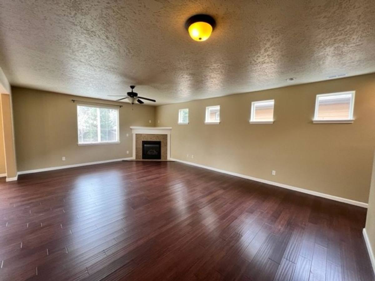 House for rent at 19701 Aspen Meadows Dr, Bend, OR 97702