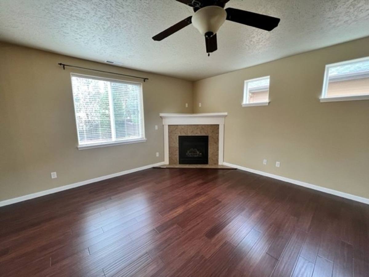 House for rent at 19701 Aspen Meadows Dr, Bend, OR 97702